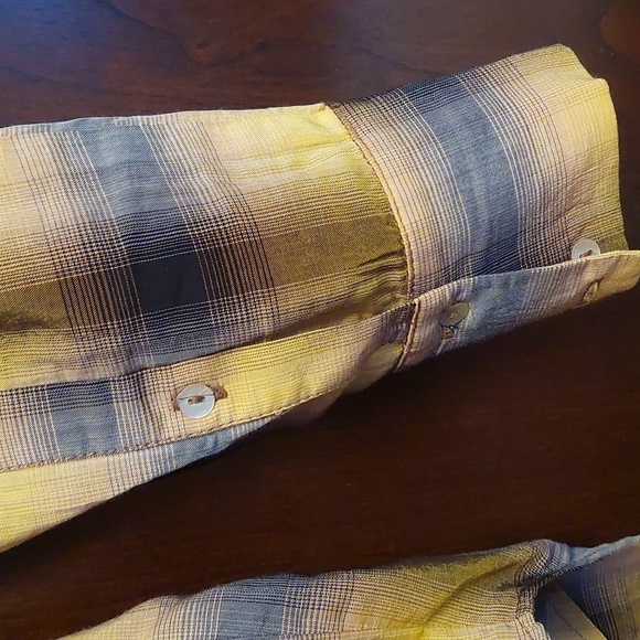 Cotelac long sleeve with tie on the neck. - Picture 4 of 9